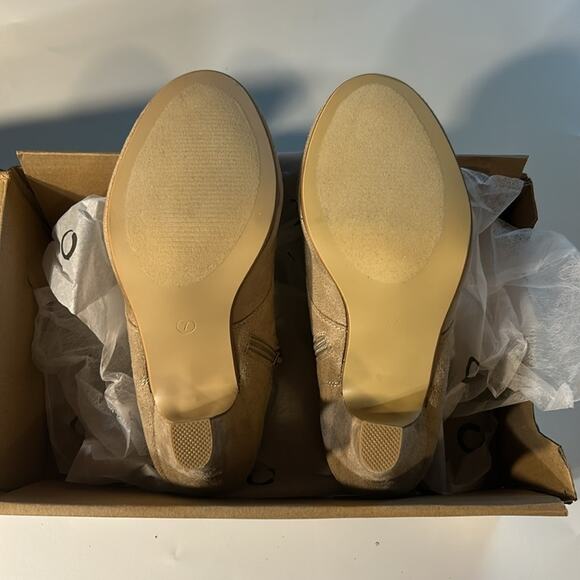 NIB Journee Collection Leona Shootie Lace Up Bootie Taupe Faux Suede Size 7 - Picture 5 of 8